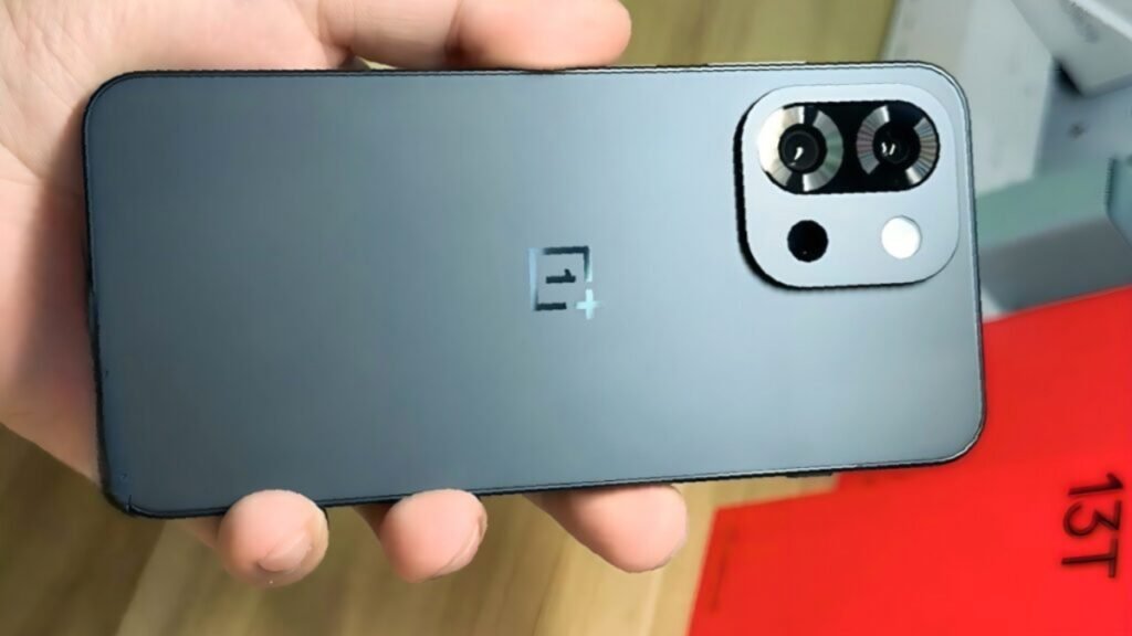 रद्दी के भाव में लॉन्च हुआ OnePlus का 5G स्मार्टफोन, 250MP कैमरा और 6500mAh की जबरदस्त बैटरी के साथ मचाई एंट्री